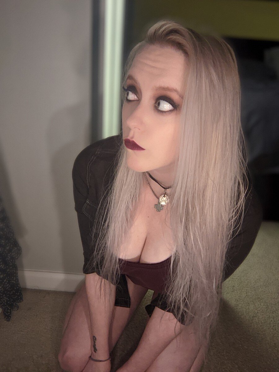 Elliface (@elliface), OnlyFans creator