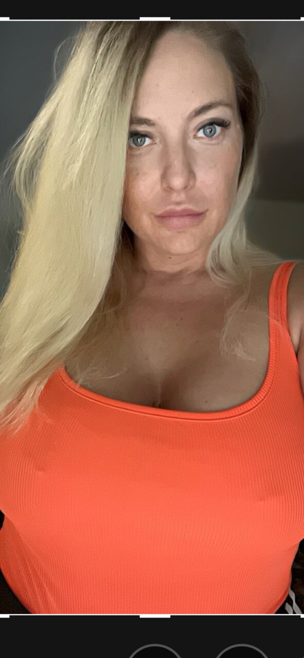 Ellitellivip (@ellitellivip), OnlyFans creator