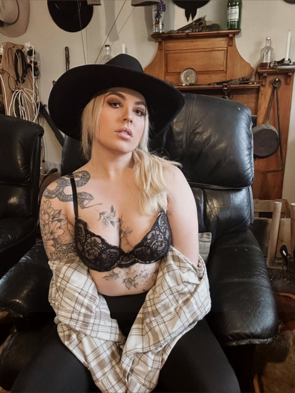 Elllarae (@elllarae), OnlyFans creator
