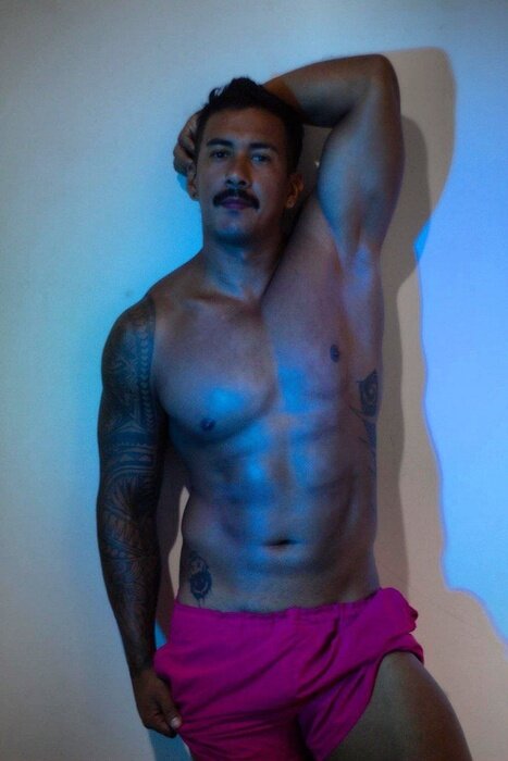 Elnegrocu (@elnegrocu), OnlyFans creator
