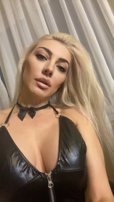 Elpidakremlii (@elpidakremlii), OnlyFans creator