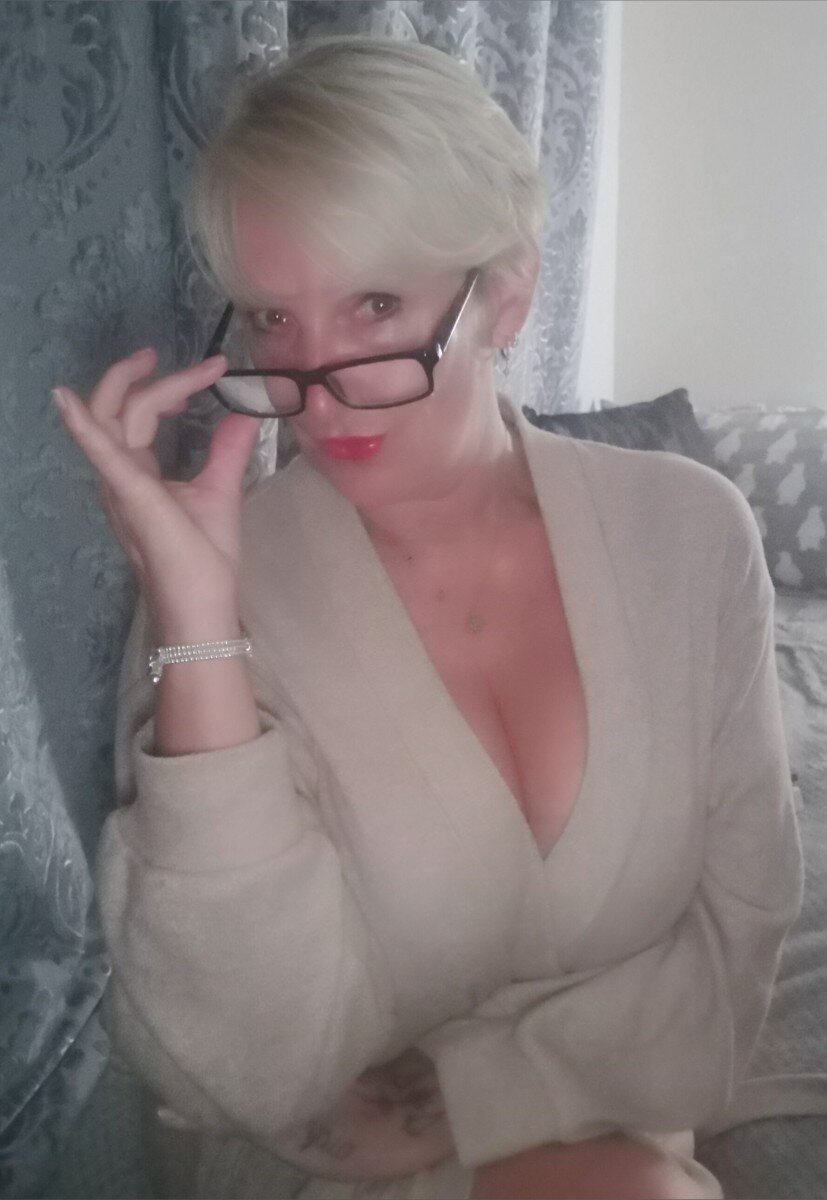Elsamars1 (@elsamars1), OnlyFans creator