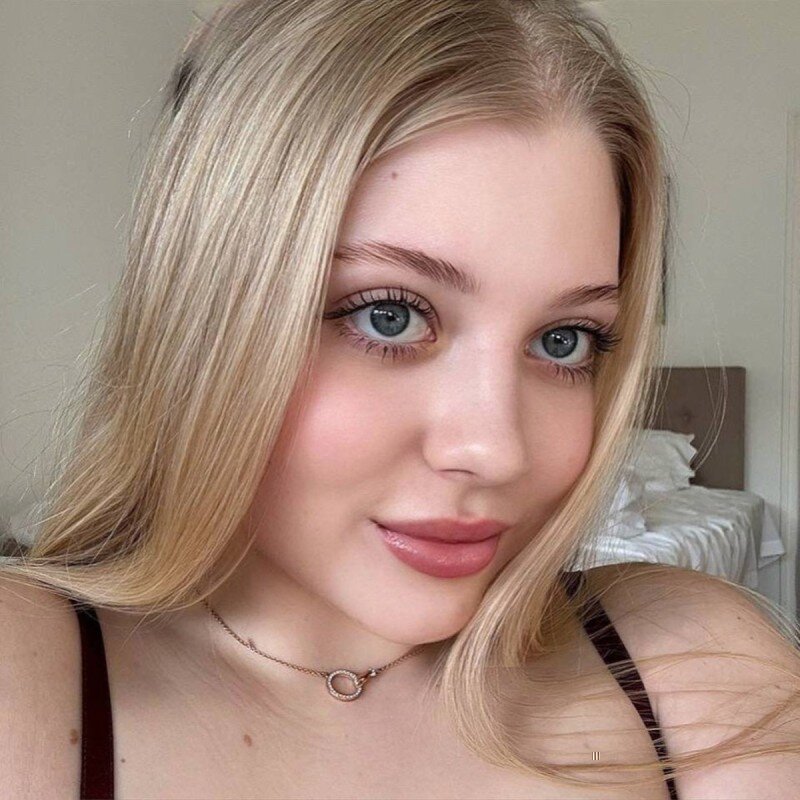 Elzaflorence (@elzaflorence), OnlyFans creator