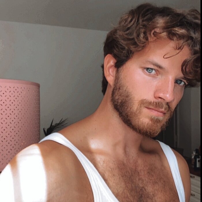 Ema210m (@ema210m), OnlyFans creator