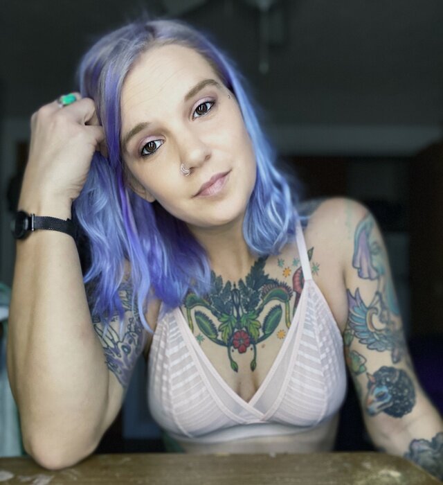 Emberroserox (@ember_rose_rox), OnlyFans creator