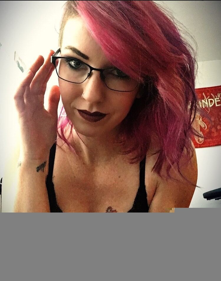 Emberrayne90 (@emberrayne90), OnlyFans creator