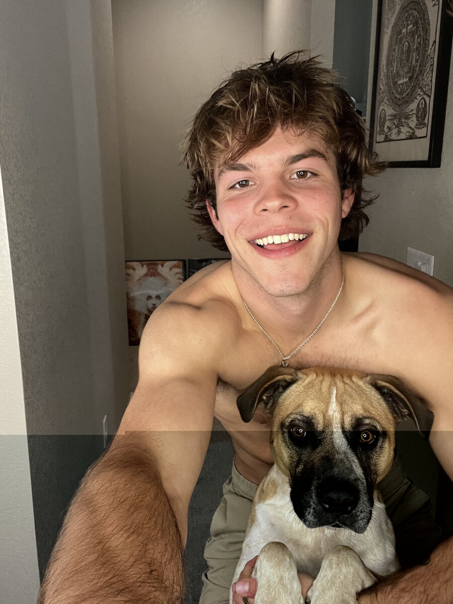 Emeraldboy2222 (@emeraldboy2222), OnlyFans creator