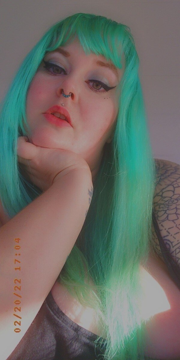 Emeraldviolet (@emeraldviolet), OnlyFans creator