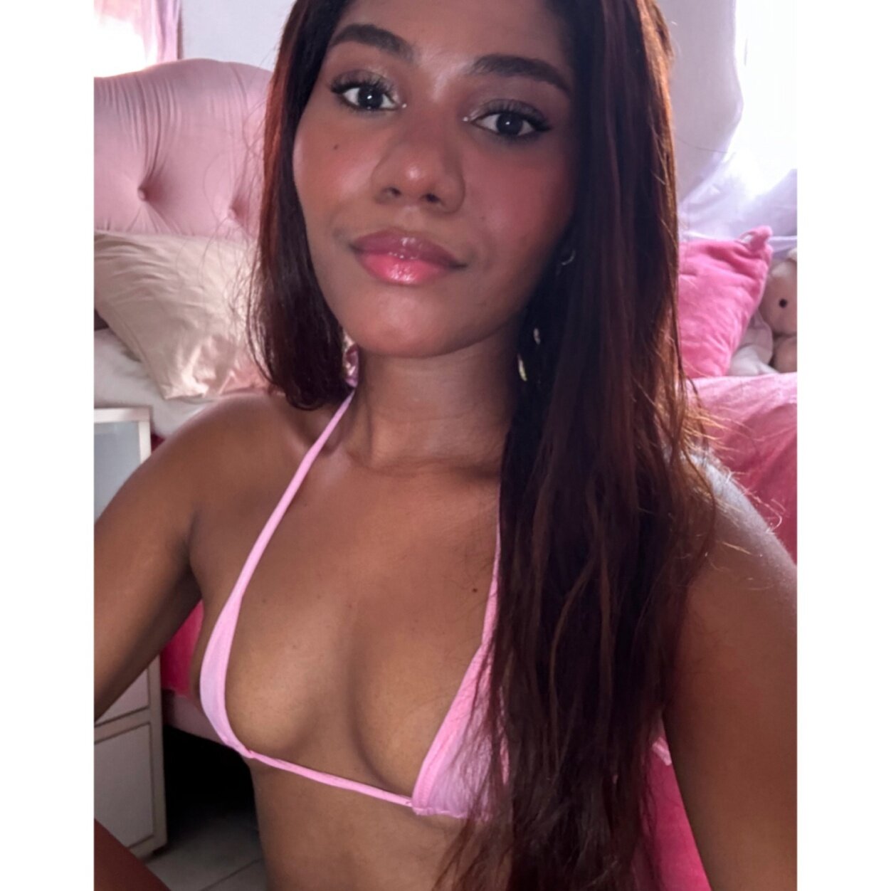 Emibony5 (@emibony5), OnlyFans creator