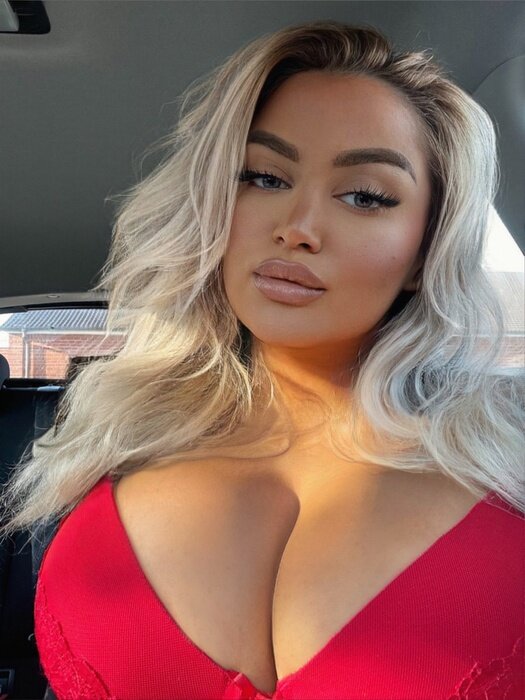 Emiliapetrova (@emiliapetrova), OnlyFans creator
