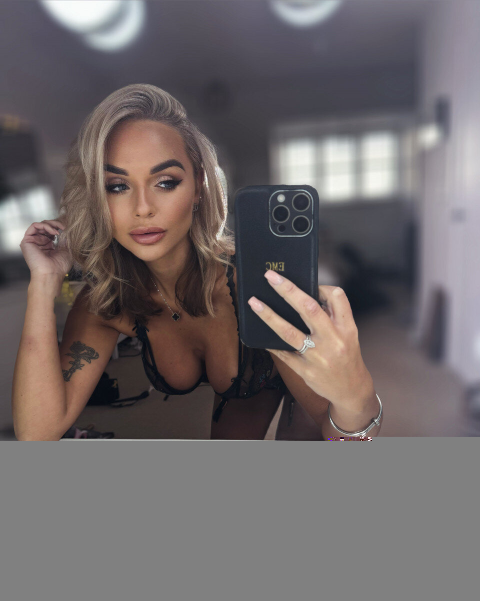 Emilieraexfree (@emilieraexfree), OnlyFans creator