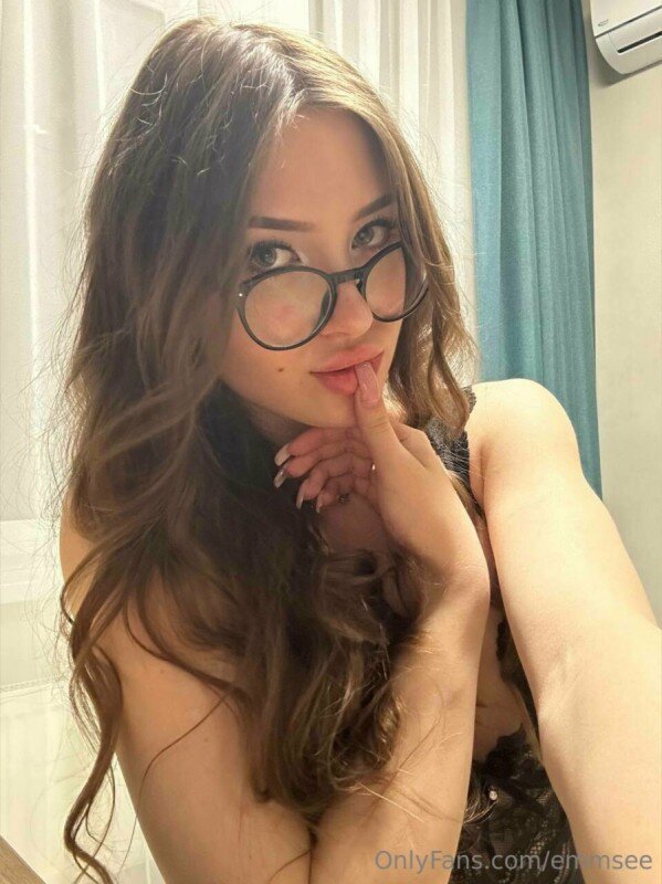 Emily (@emily_boo), OnlyFans creator