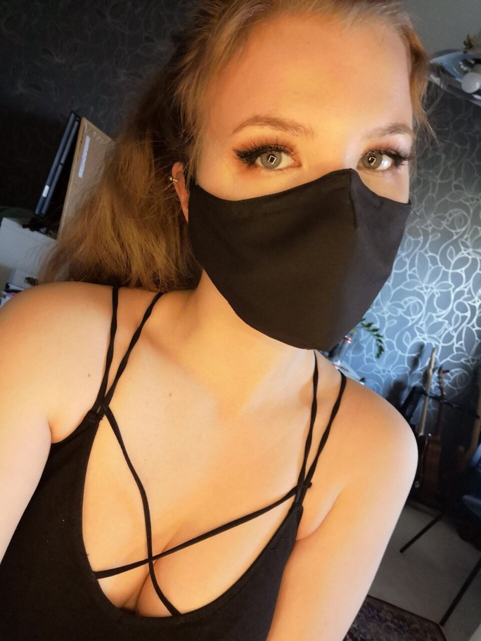 Emily (@emily_mandevilla), OnlyFans creator