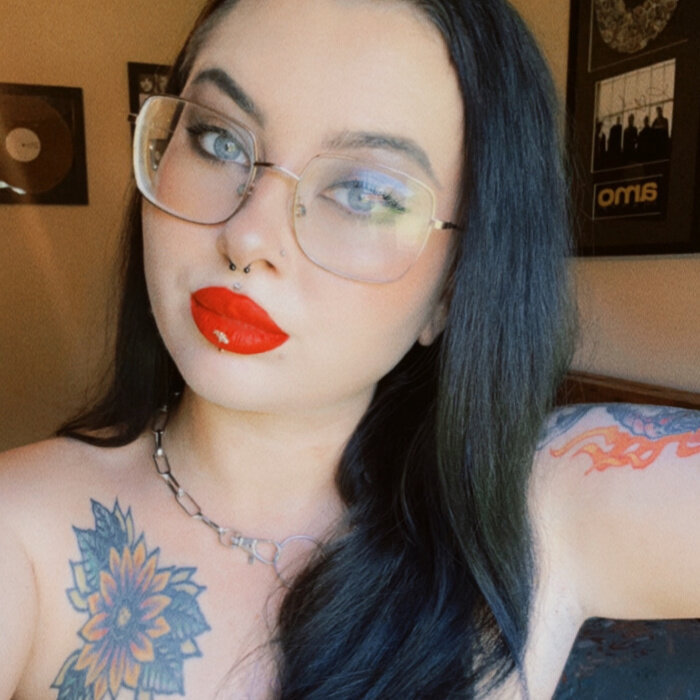 Emilyfxo (@emilyf-xo), OnlyFans creator