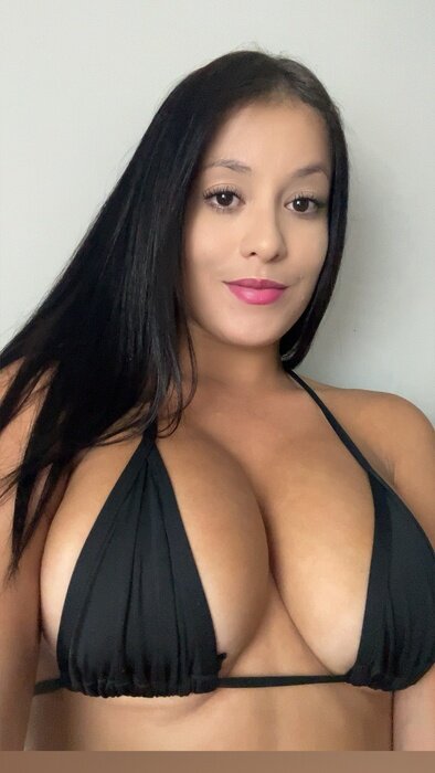 Emily (@emilymackey0), OnlyFans creator