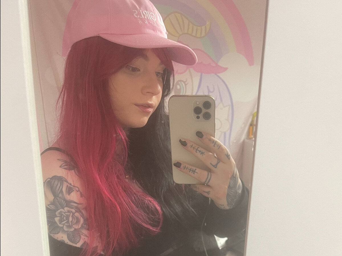 Emilypiexolite (@emilypiexo-lite), OnlyFans creator