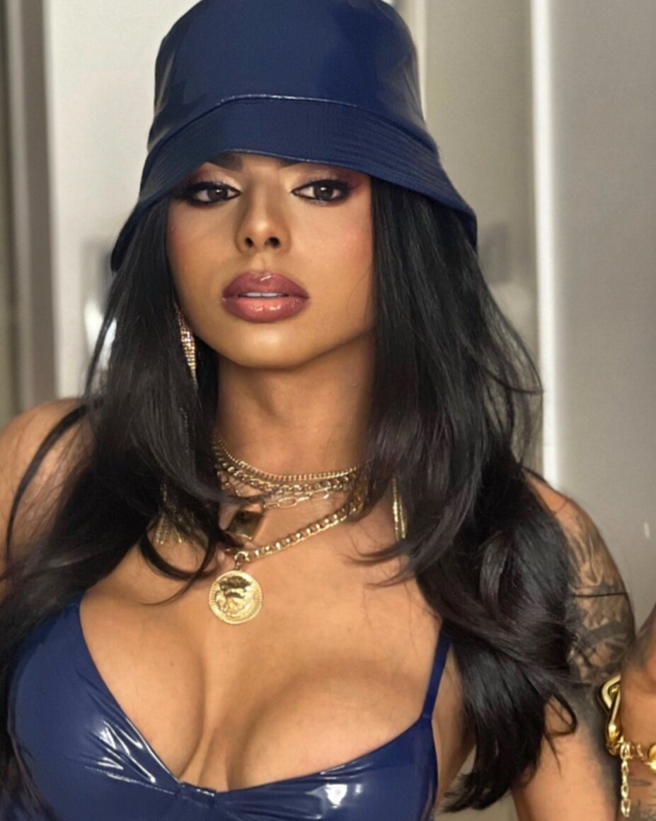 Emilysales19 (@emilysales19), OnlyFans creator