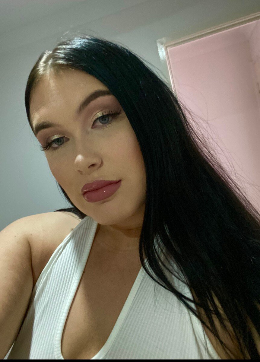 Emilyyxxx (@emilyy_xxx), OnlyFans creator