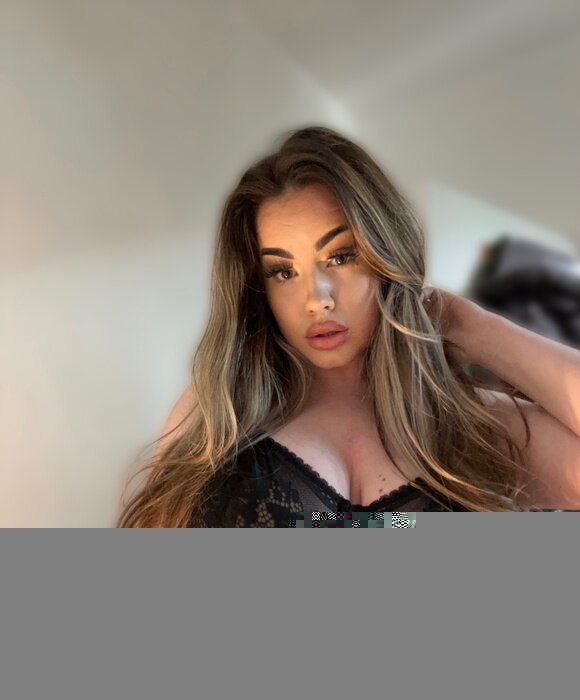 Emlinax (@emlinax), OnlyFans creator