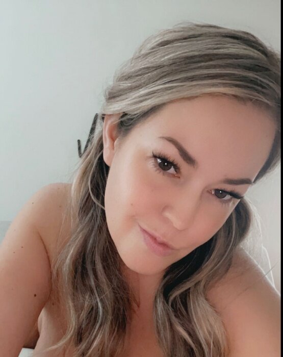 Emlynerinfree (@emlynerinfree), OnlyFans creator