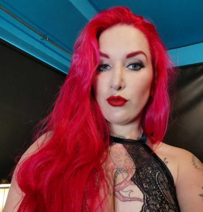 Emmanovak (@emma-novak), OnlyFans creator