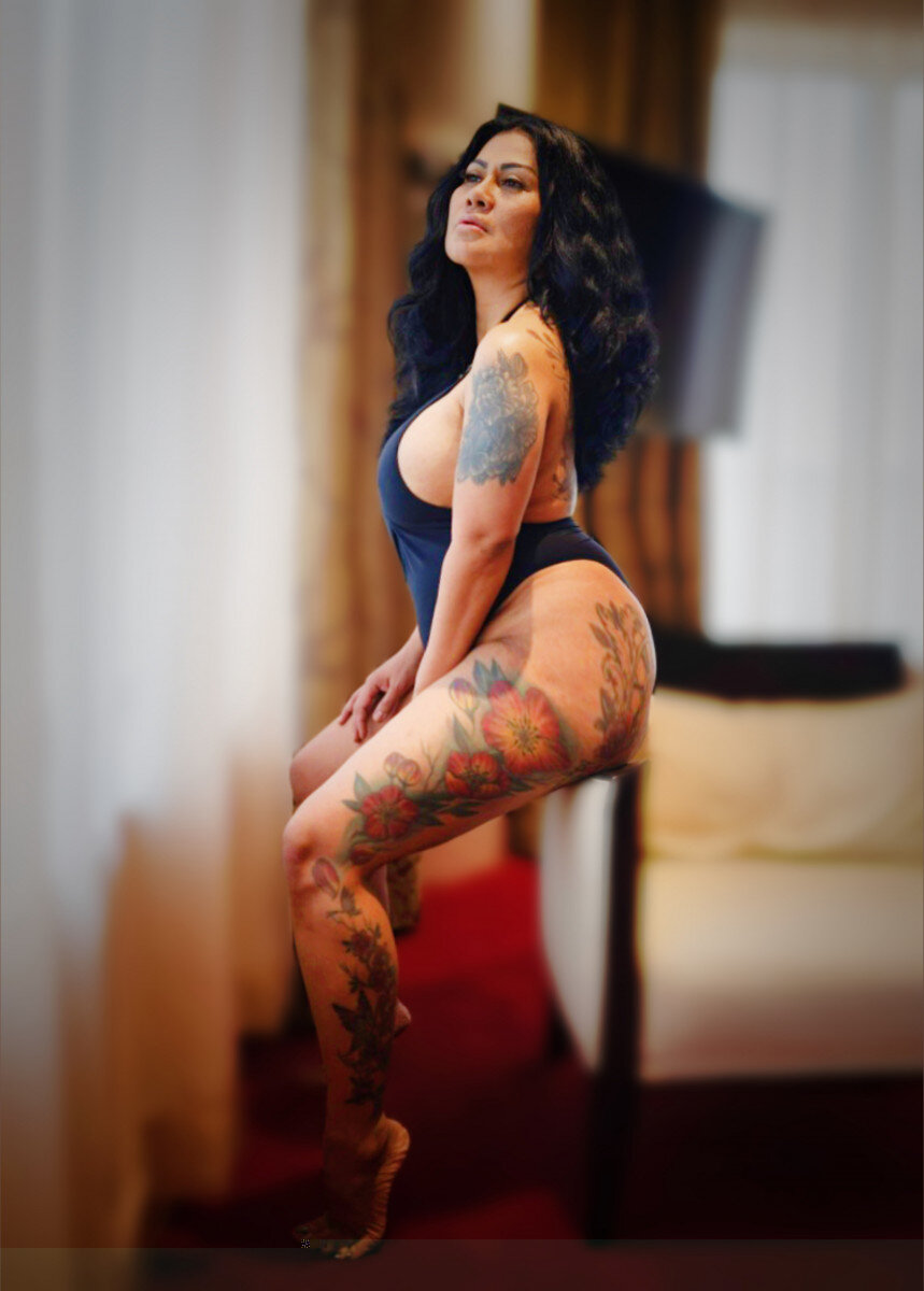 Emmasavage21 (@emmasavage21), OnlyFans creator