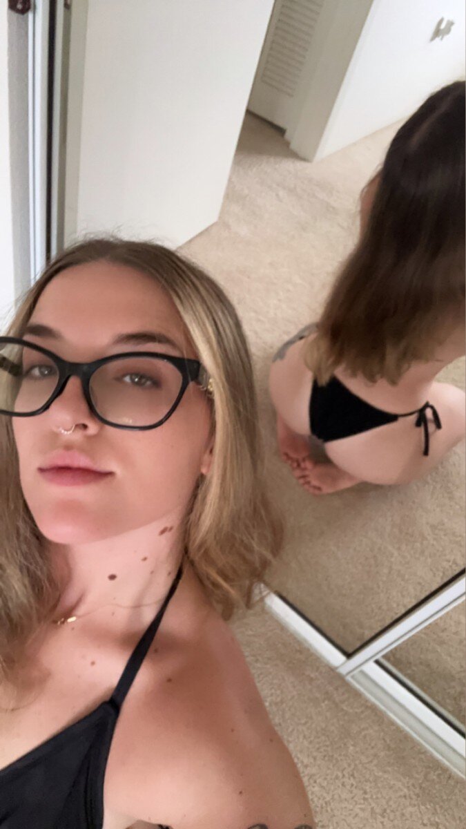 Emmzzzz (@emmzzzz), OnlyFans creator