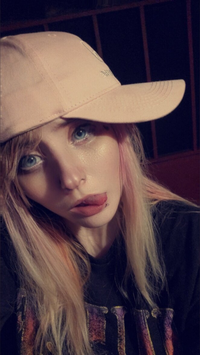 Emobarbiex (@emobarbiex), OnlyFans creator