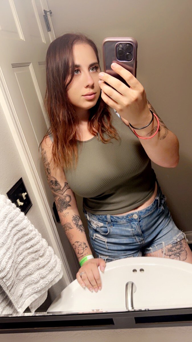 Emthegreek (@emthegreek), OnlyFans creator