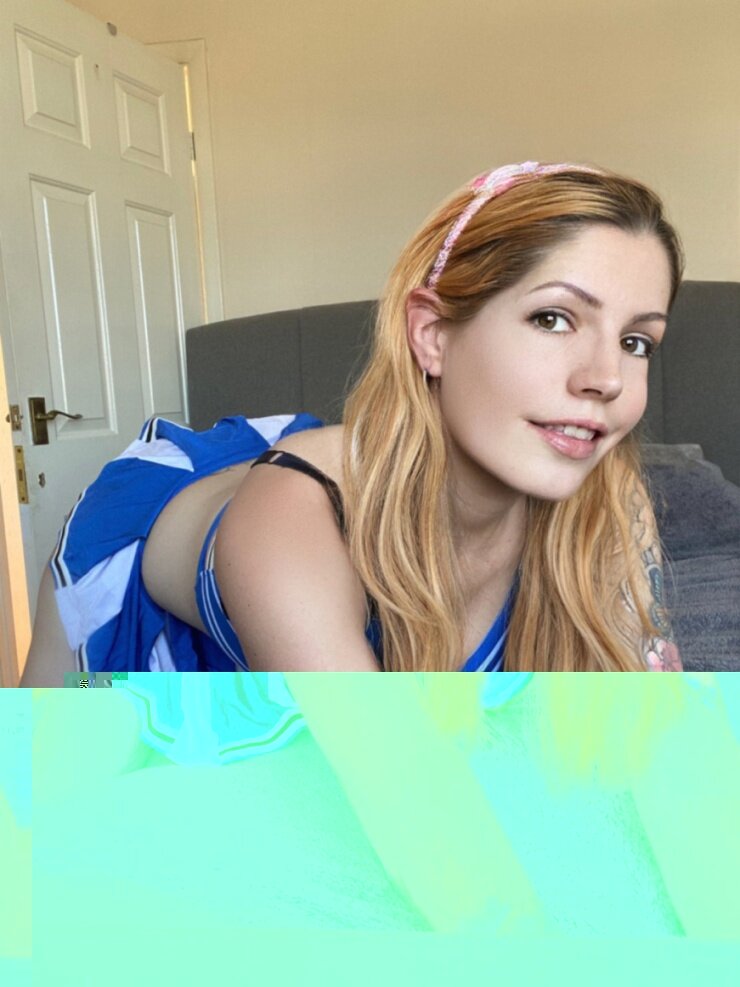 Englishphoebex (@englishphoebex), OnlyFans creator