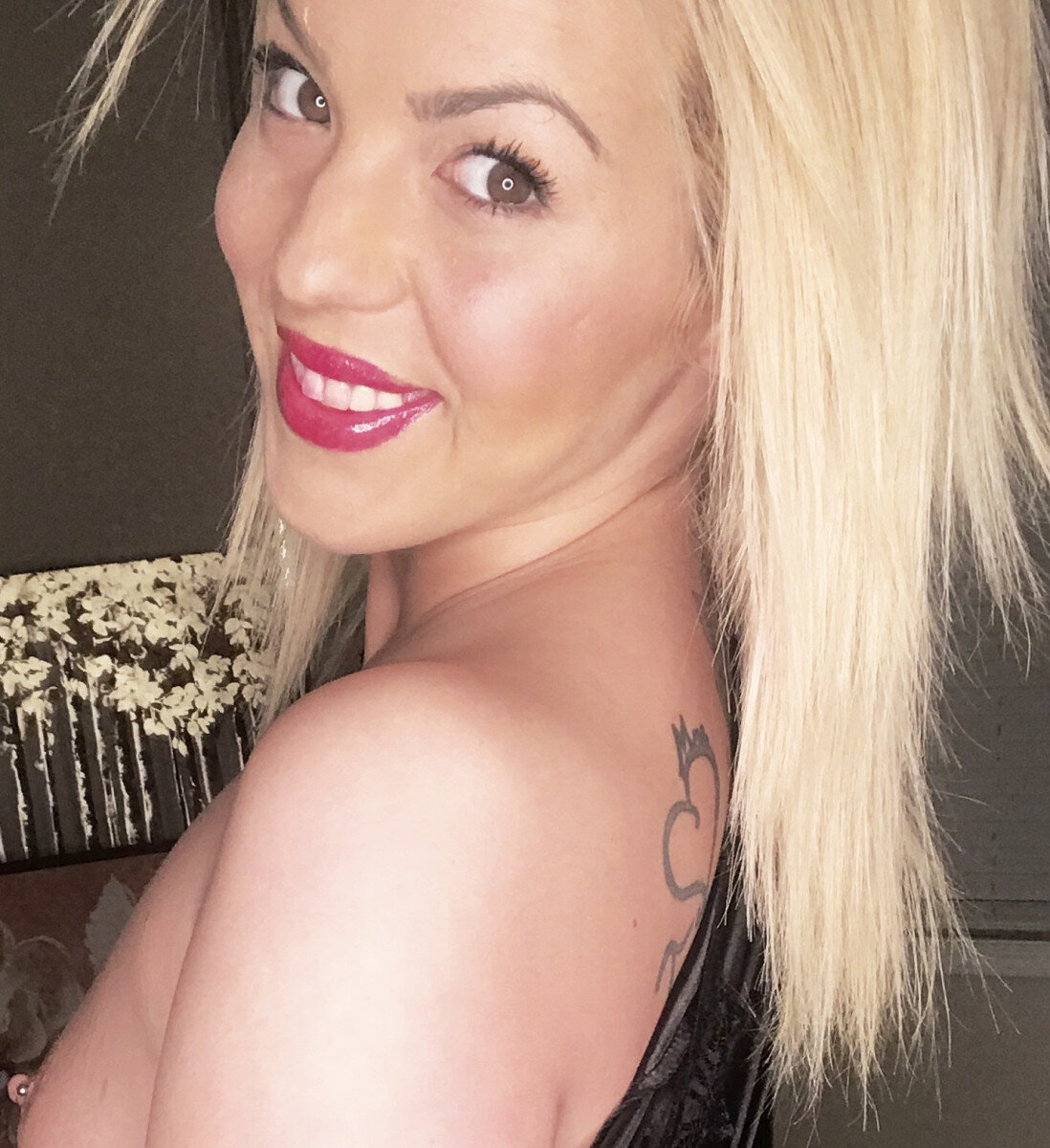 Entertainerxxxmolly (@entertainerxxxmolly), OnlyFans creator