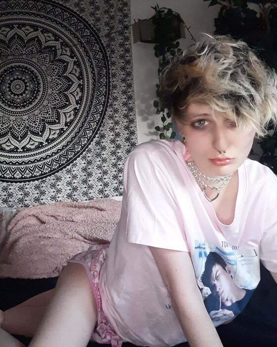 Erenren (@erenren), OnlyFans creator