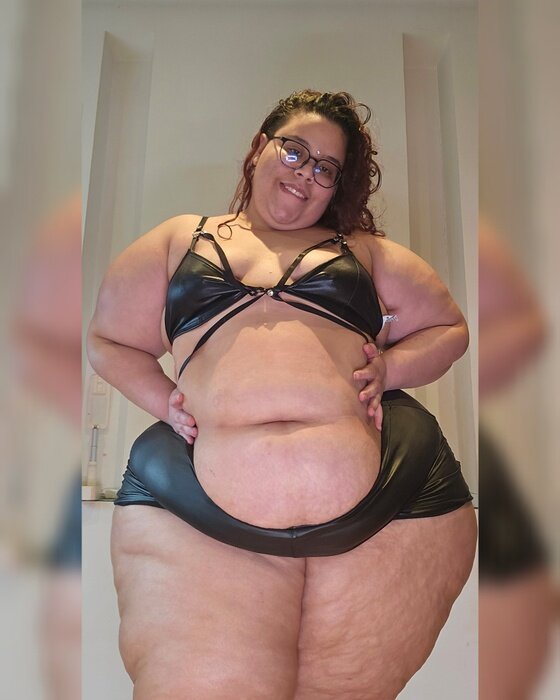 Erisbbw (@eris_bbw), OnlyFans creator