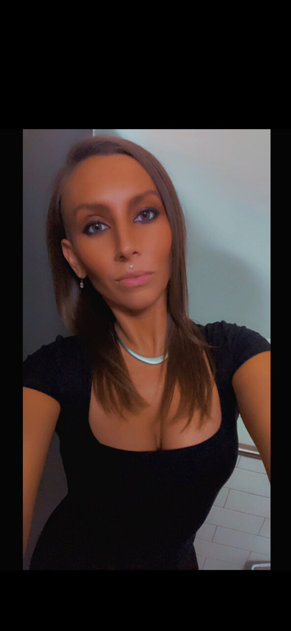 Erkamarie93 (@erkamarie93), OnlyFans creator