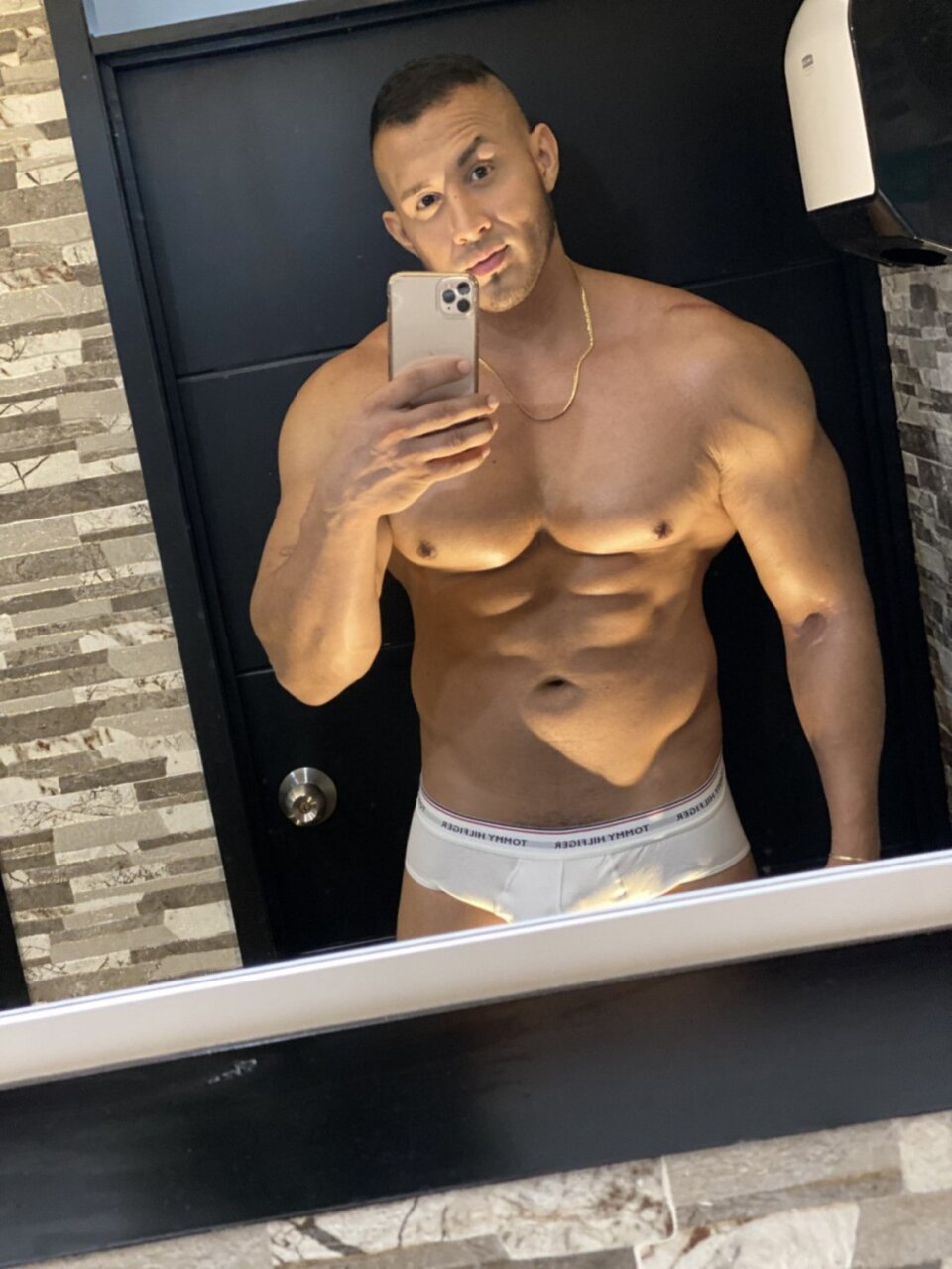Erossteel (@erossteel), OnlyFans creator