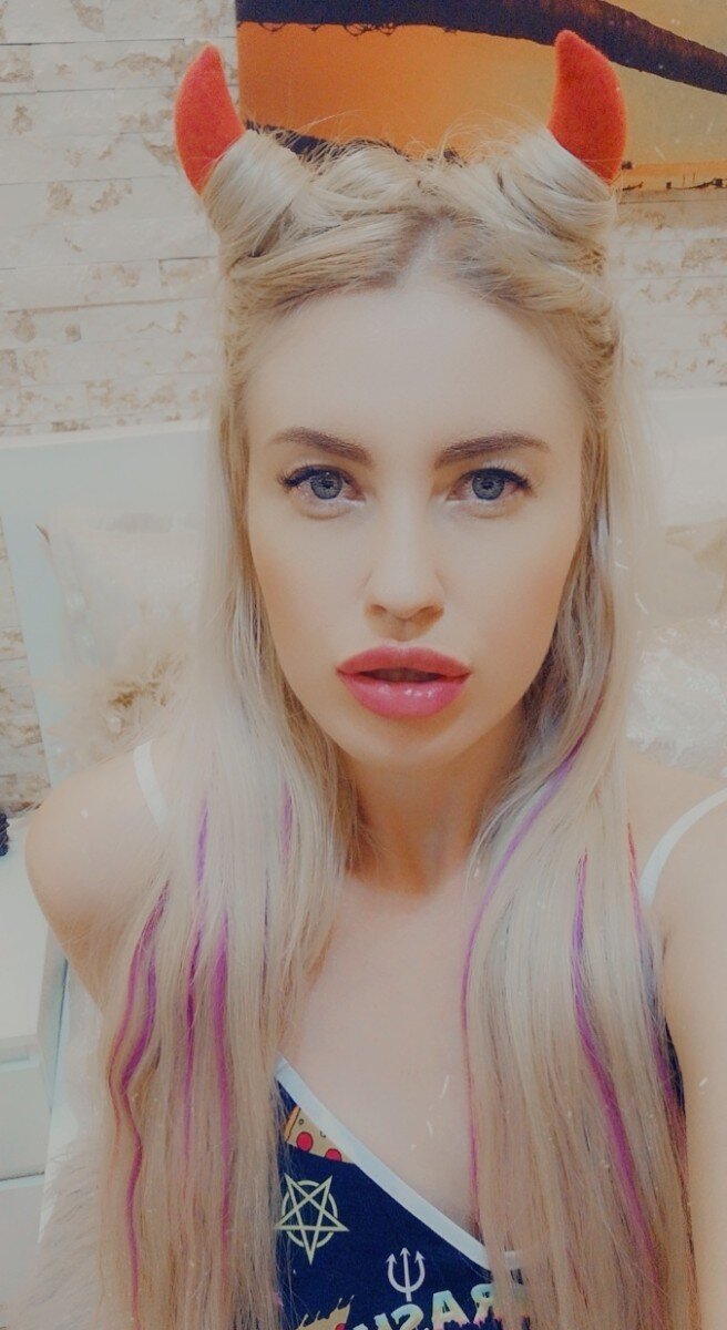 Erotictanya (@erotictanya), OnlyFans creator