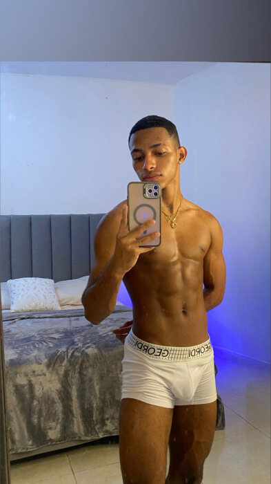 Escobarluis22 (@escobarluis22), OnlyFans creator