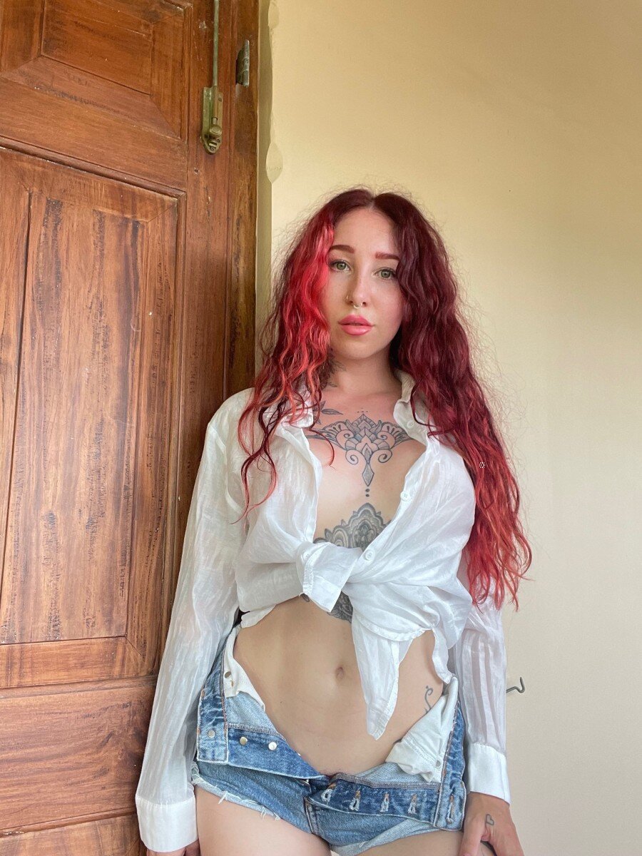 Eslunalove (@eslunalove), OnlyFans creator