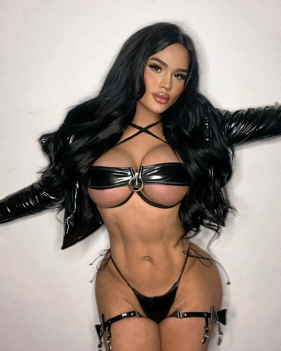 Esmmenova (@esmme_nova), OnlyFans creator