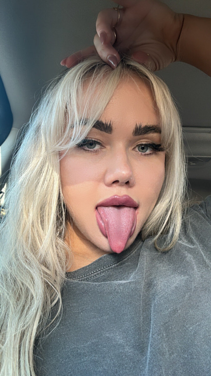 Essess18 (@essess18), OnlyFans creator