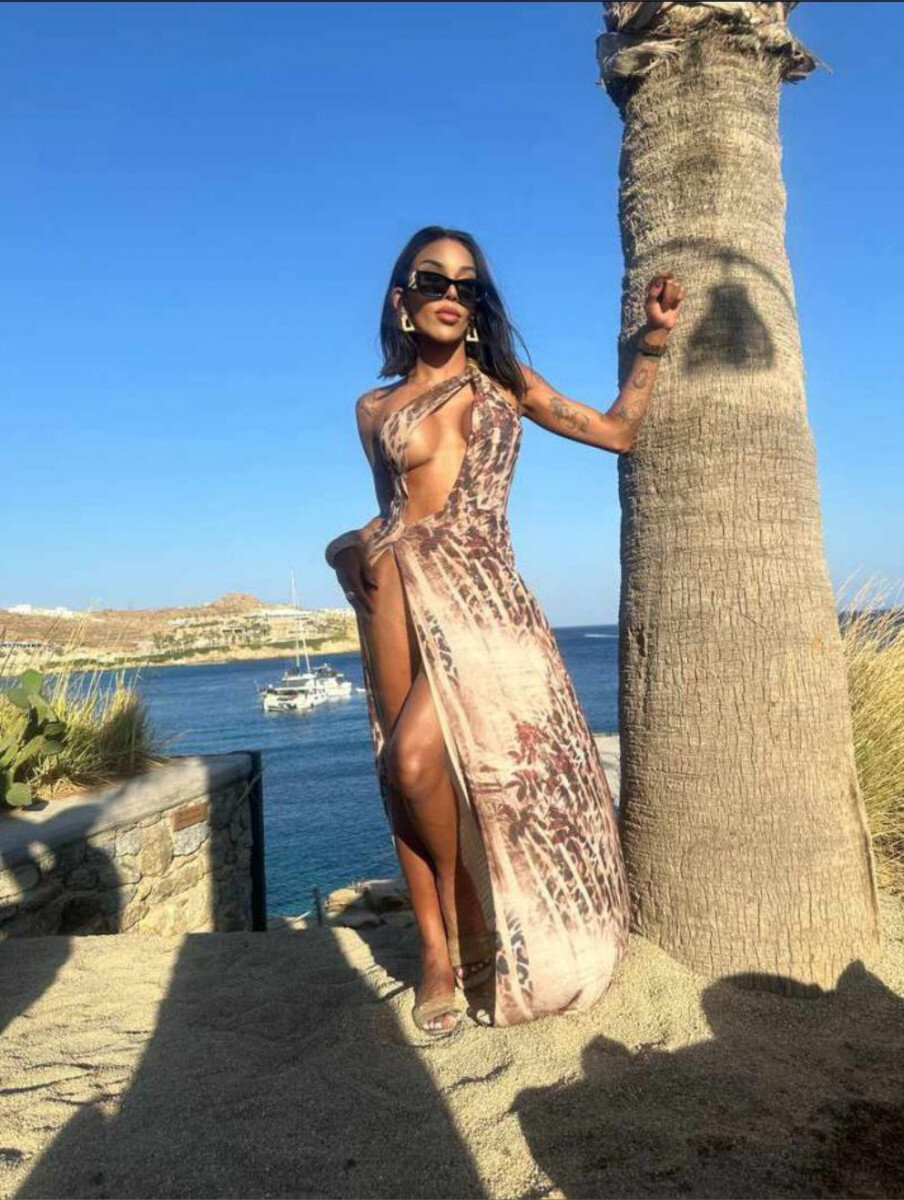 Esther (@esthermeirelles), OnlyFans creator