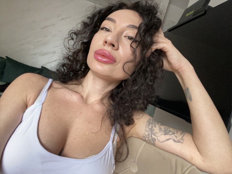 Evacurl (@eva_curl), OnlyFans creator