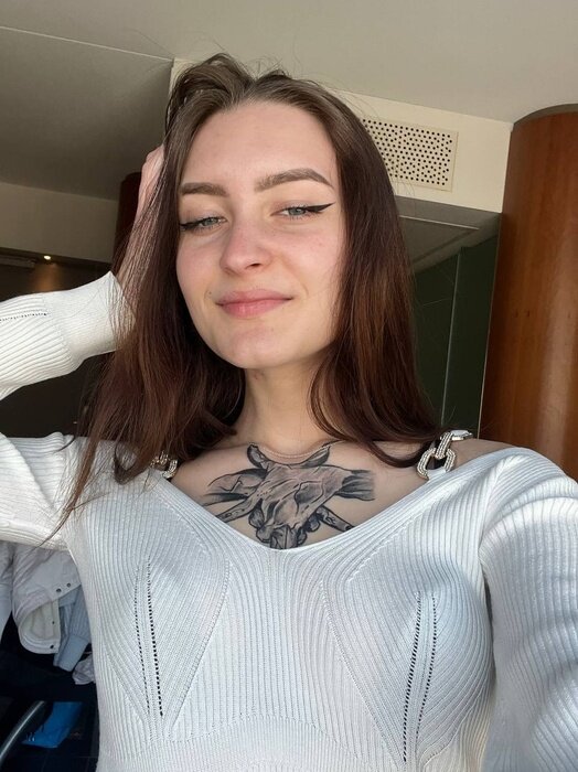 Eva (@evabaddiep), OnlyFans creator