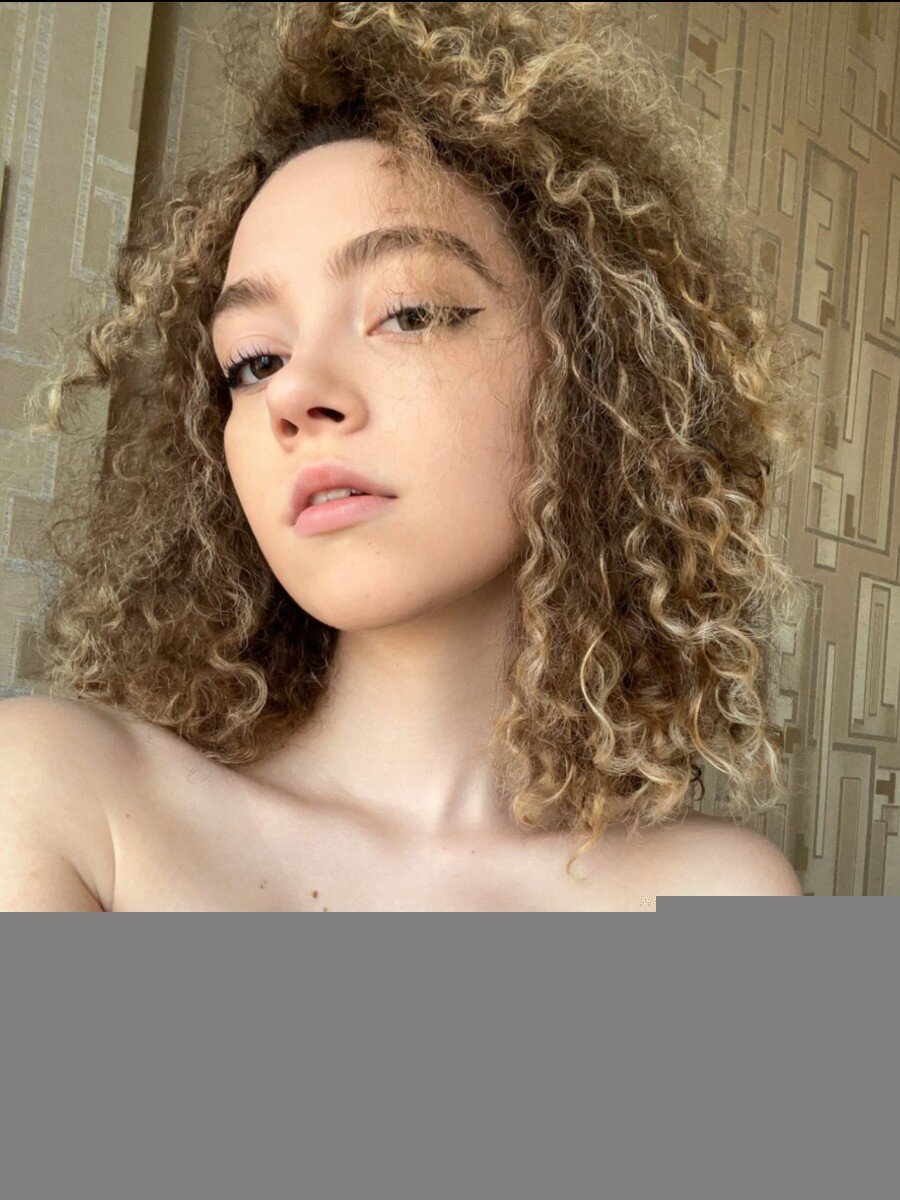 Evacurly (@evacurly), OnlyFans creator