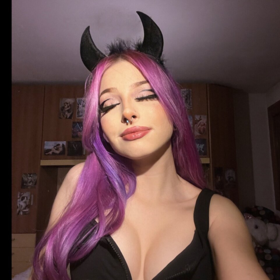 Evaskskk (@evaskskk), OnlyFans creator