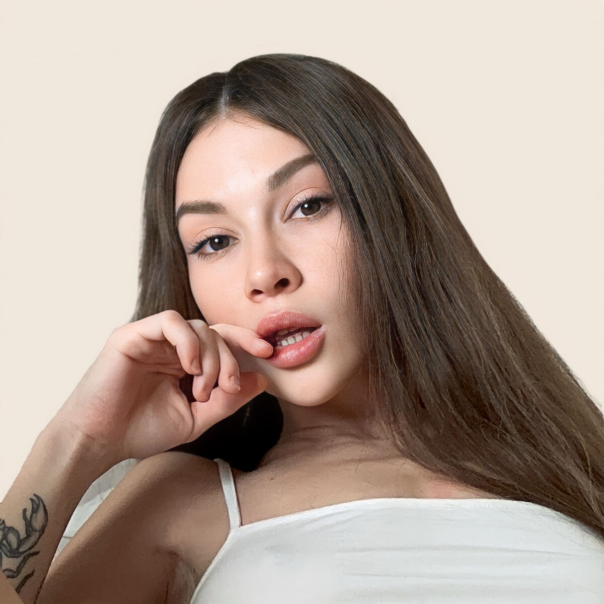 Evavee (@evavee), OnlyFans creator