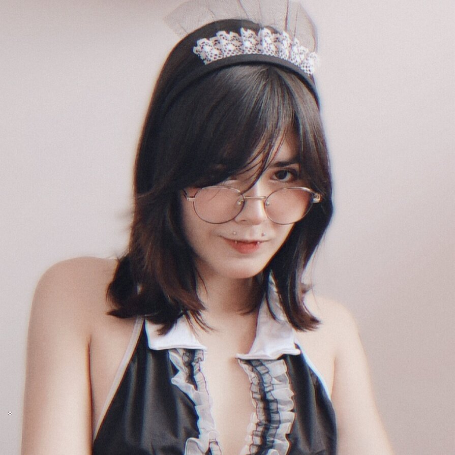 Evee (@evee_nya), OnlyFans creator
