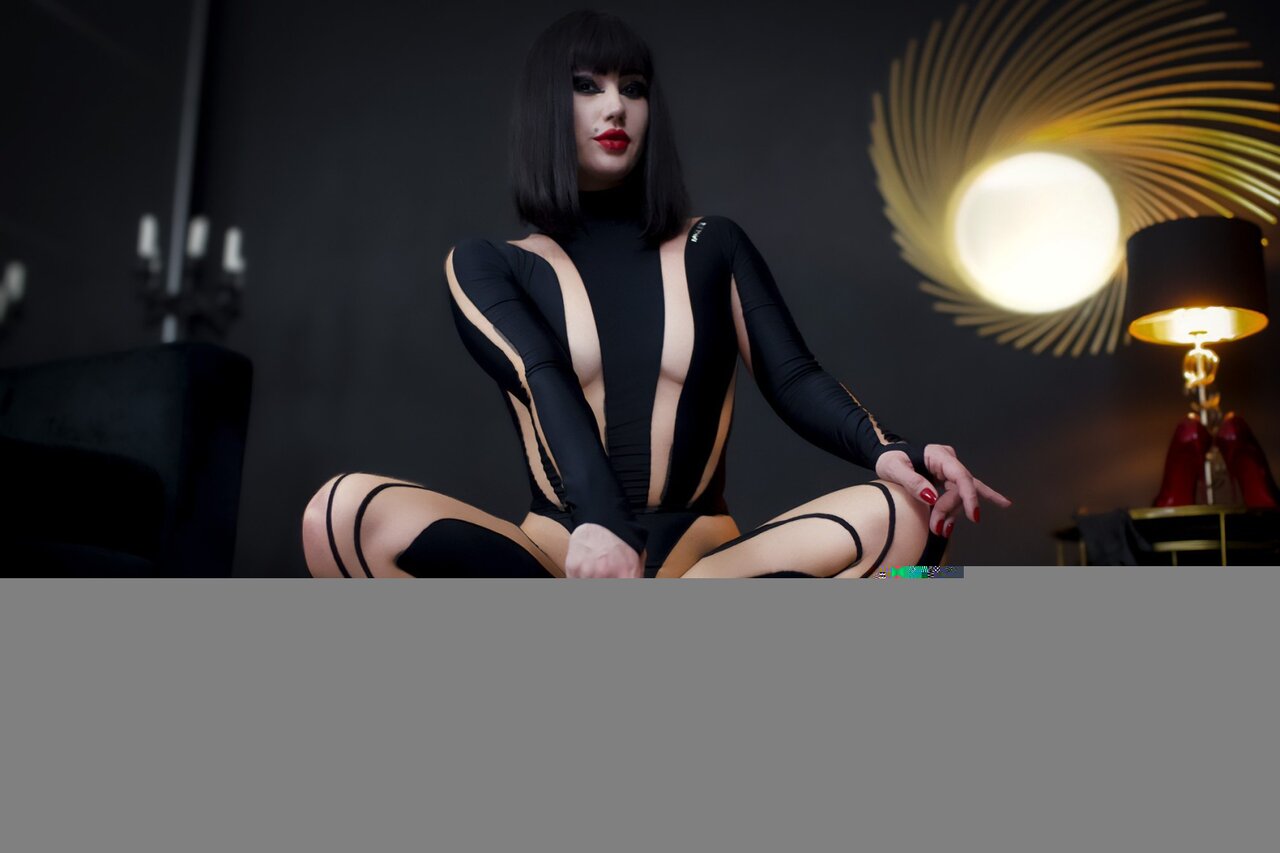 Eveschwarz (@eveschwarz), OnlyFans creator