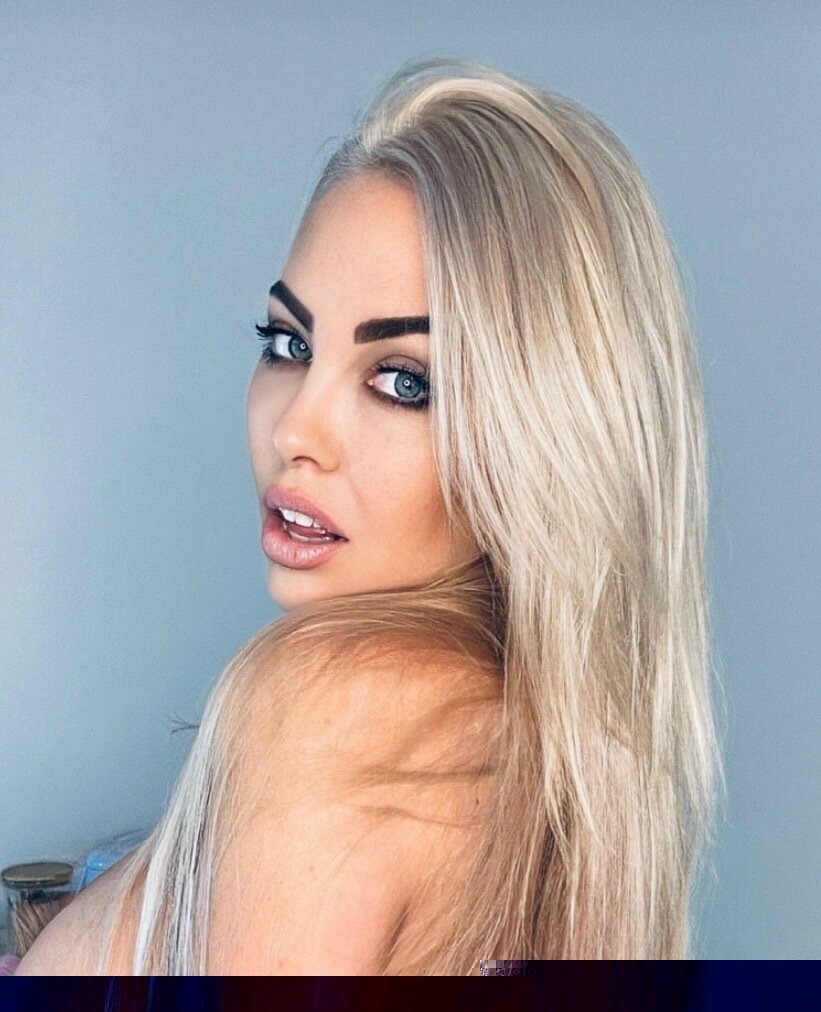Evieleana (@evieleana), OnlyFans creator