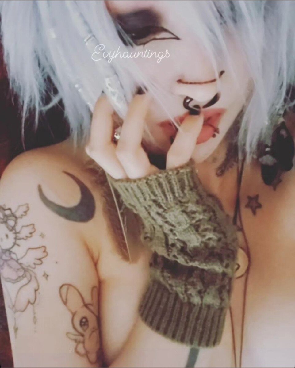 Evy (@evignehauntings), OnlyFans creator